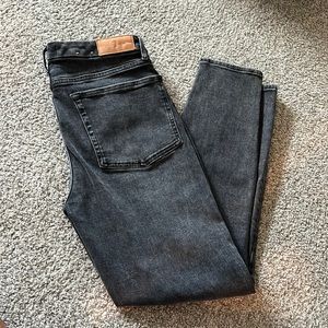 Seven for all mankind ‘Luxe Vintage’ gray skinny jeans.